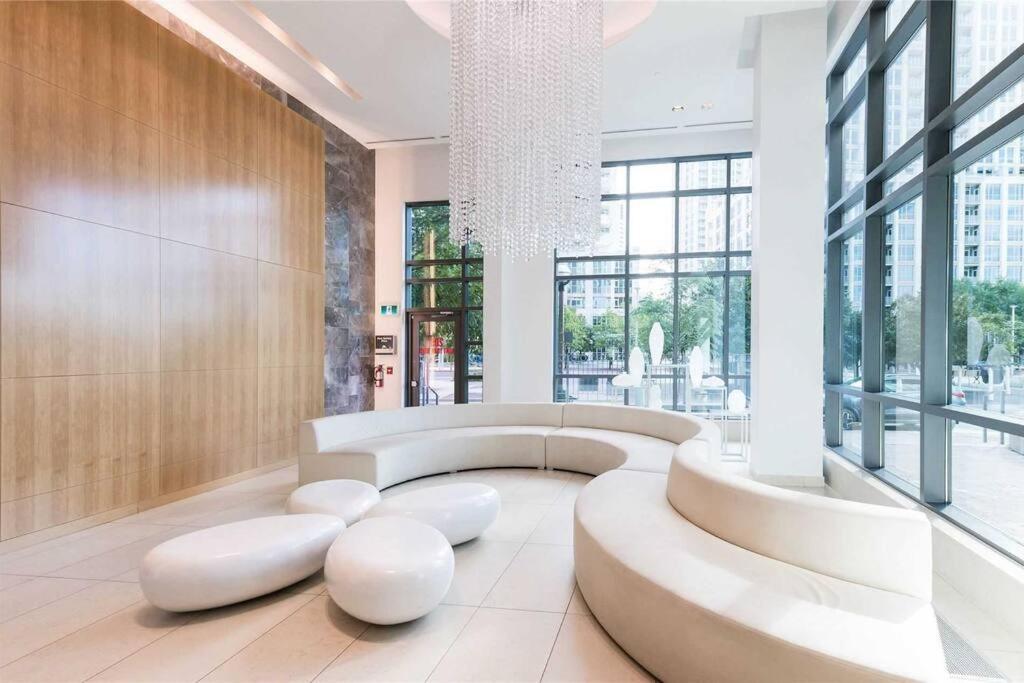 Lakeview Condo In Downtown With Free Parking. Τορόντο Εξωτερικό φωτογραφία